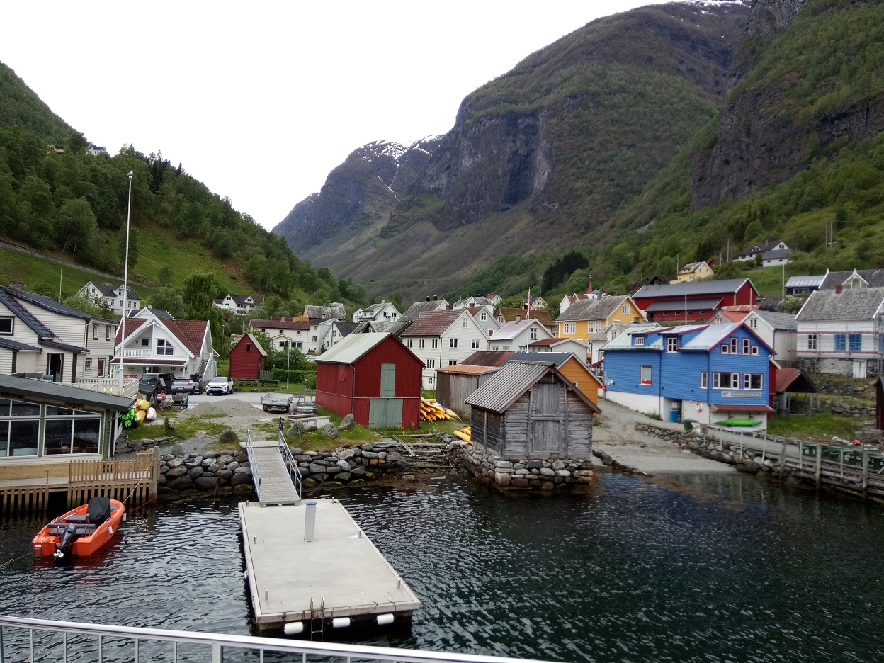 Aurlandsvangen, Aurlandsfjord