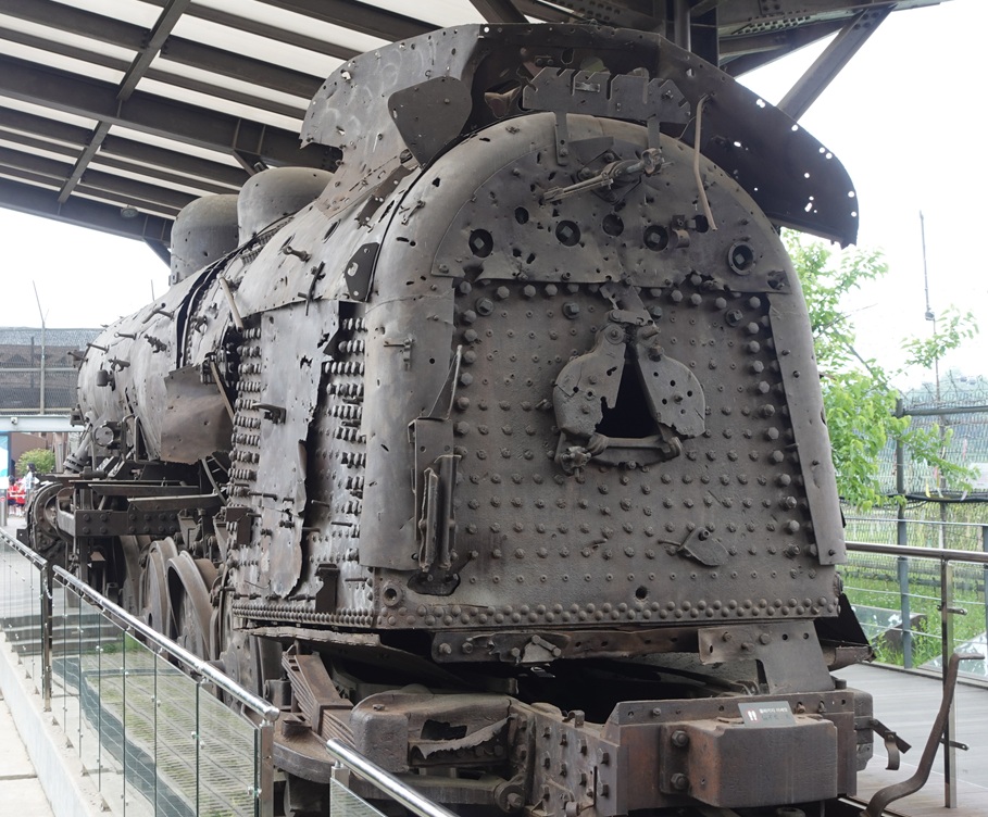 Steam locomotive found abandoned in the DMZ after 50 years.