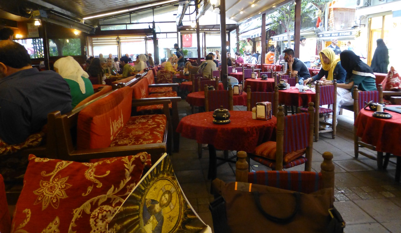 Istanbul hookah bar
