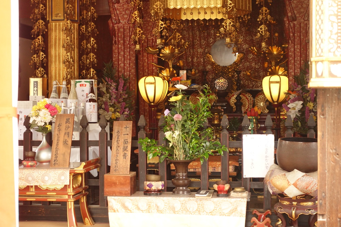 Kōfuku-ji Nan-endo interior.
