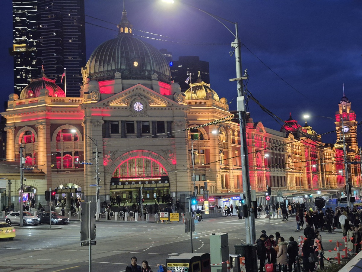 Flinders Street Station at night