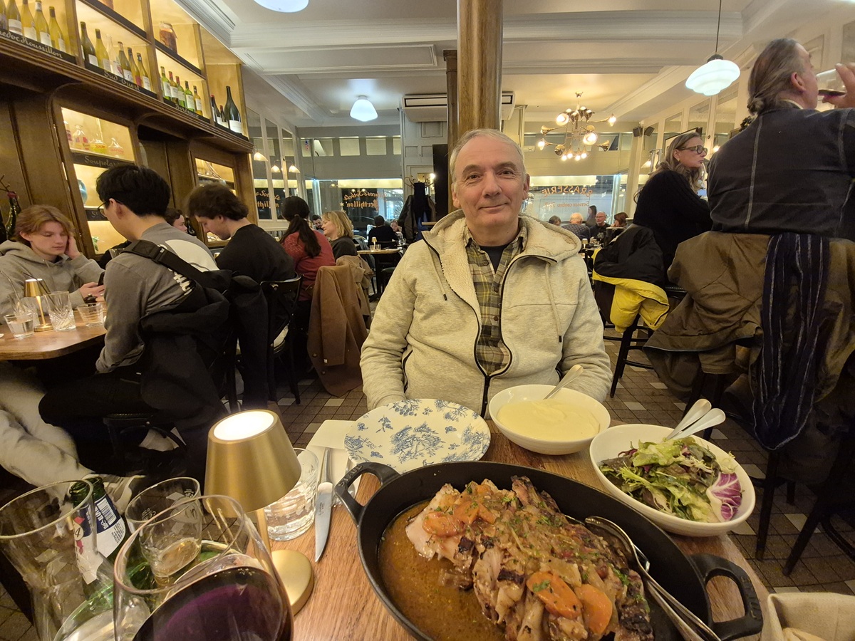 Having the best meal of the trip in le brasserie 'Les Fous de L’Îe'