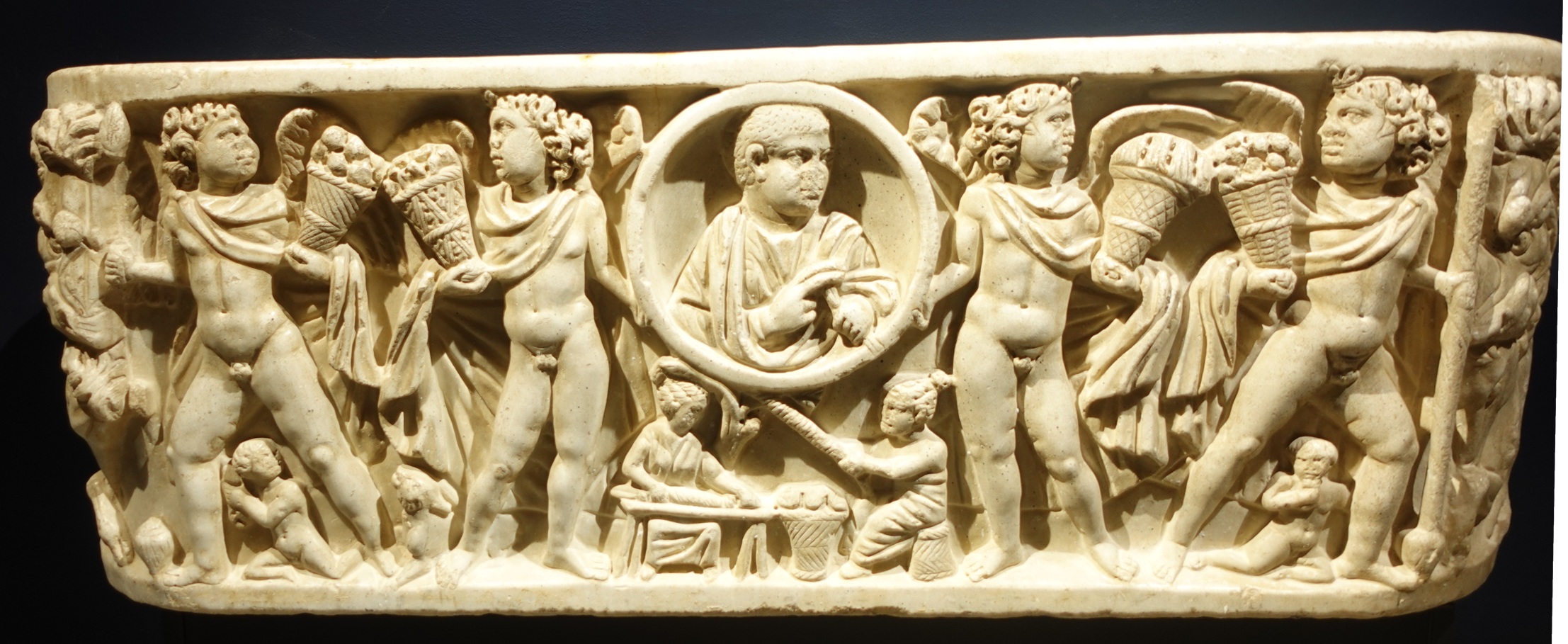 Crypt of the Duomo. Sarcophagus.