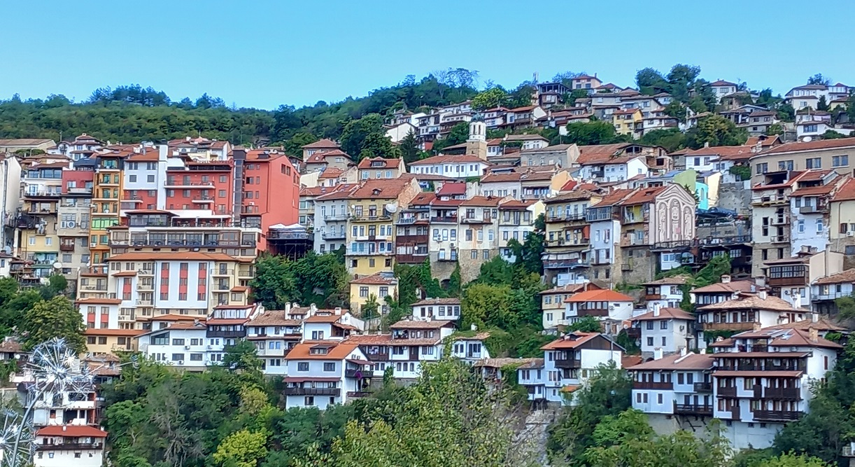 The hillside town of Veliko Tarnovo