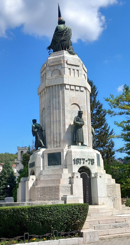 Monument Mother Bulgaria