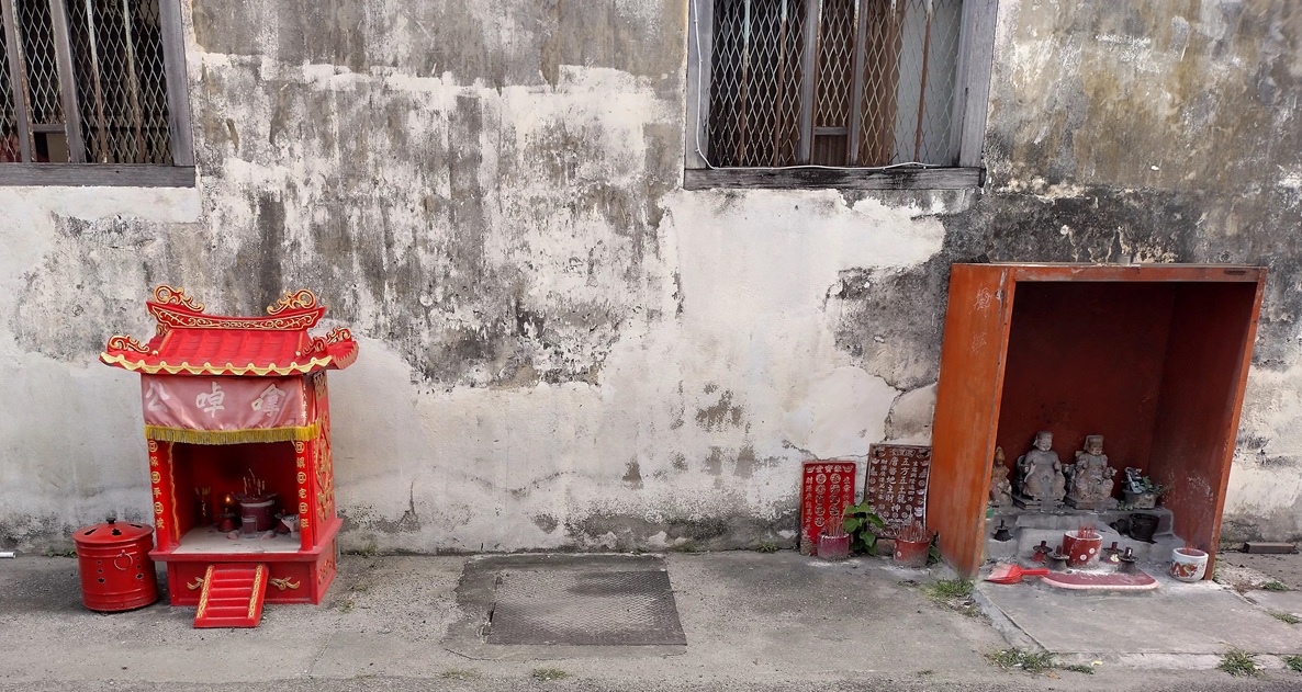 Chinese mini-temples in George Town
